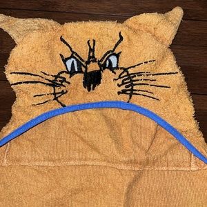 Mascot Wear Kentucky Wildcats Hooded Towel